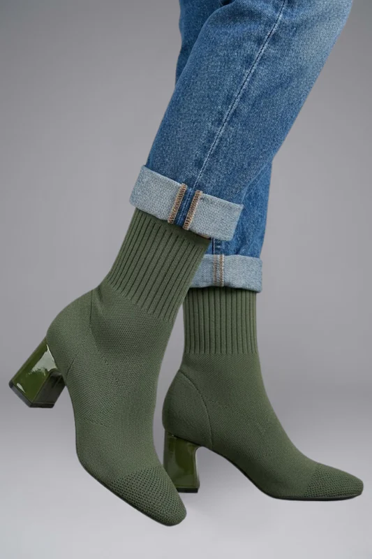 Women's Ankle Boots with Ribbed Stretch Collar for Fall - Image 4