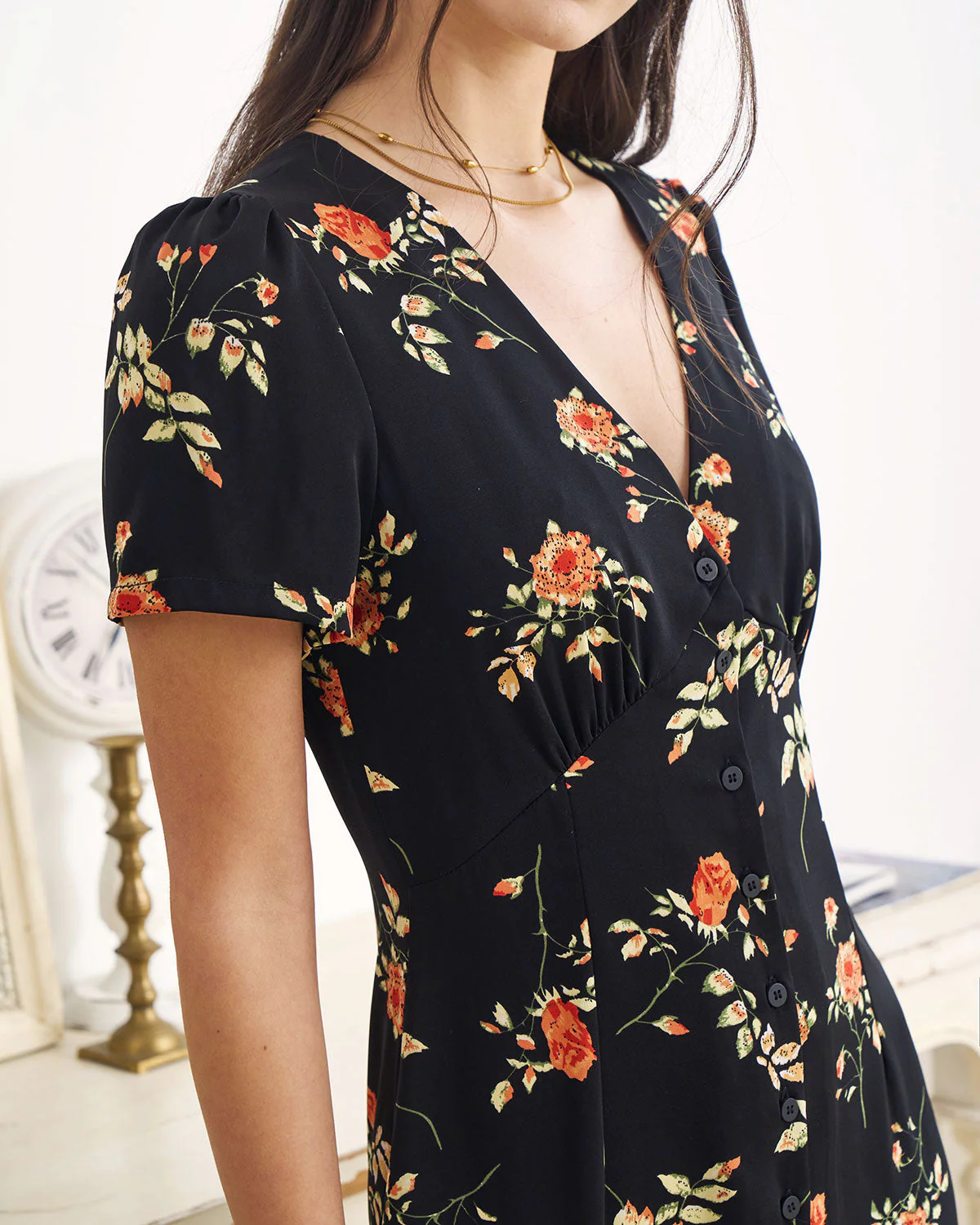 Women¡¯s Maxi Dress with Button-Down Front and Vintage Floral Print - Image 5